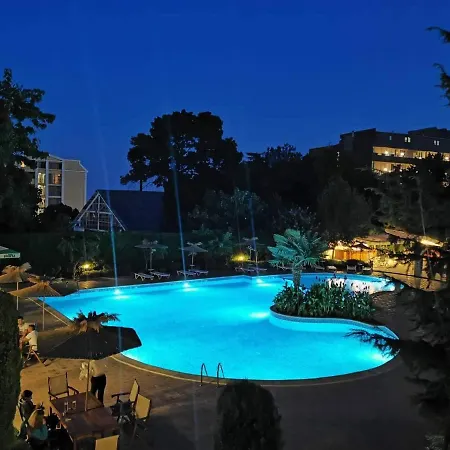 Joya Park * Aranyhomok