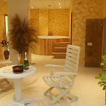 Joya Park * Aranyhomok