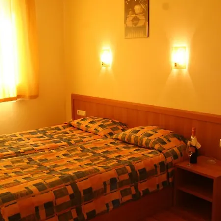 Joya Park * Goldstrand